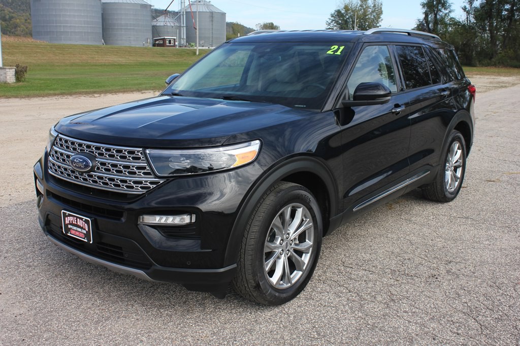 2021 Ford Explorer Image 2