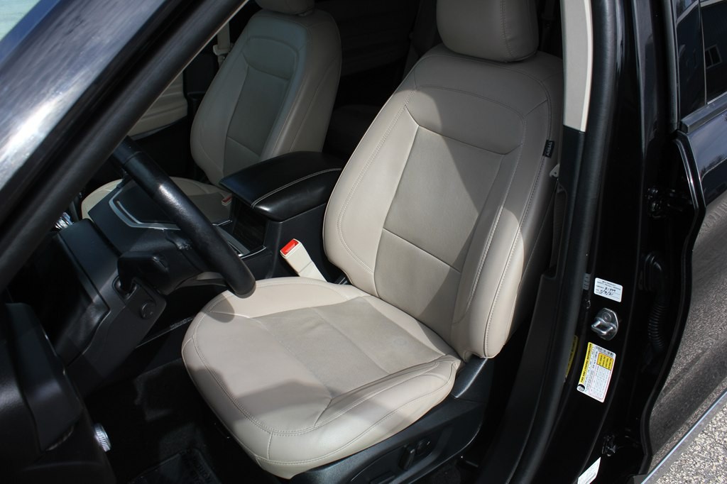 2021 Ford Explorer Image 30