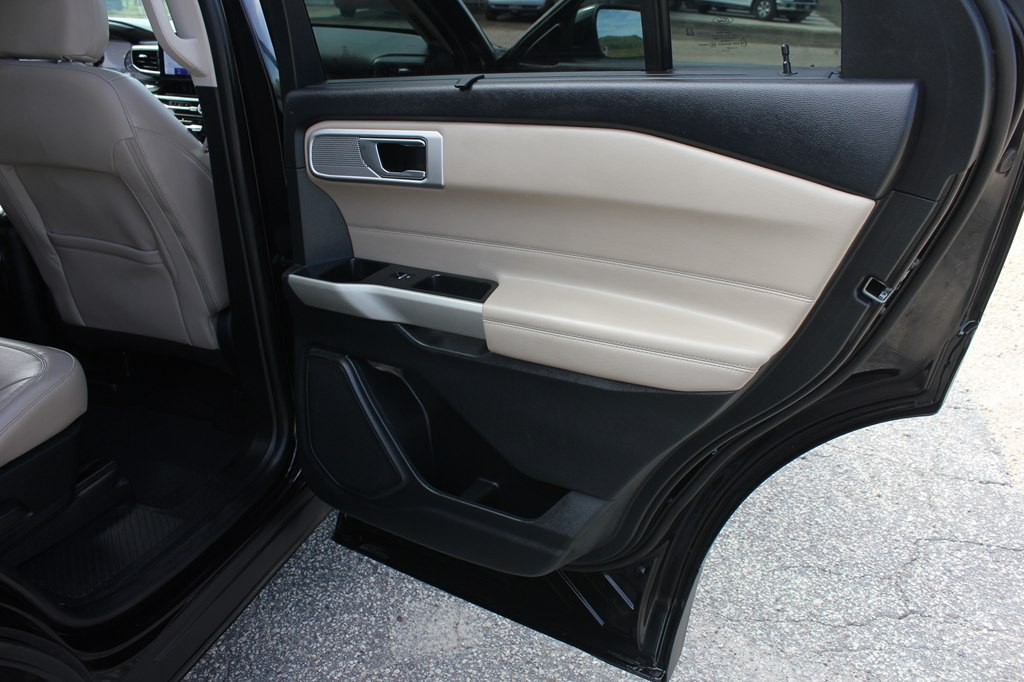 2021 Ford Explorer Image 35