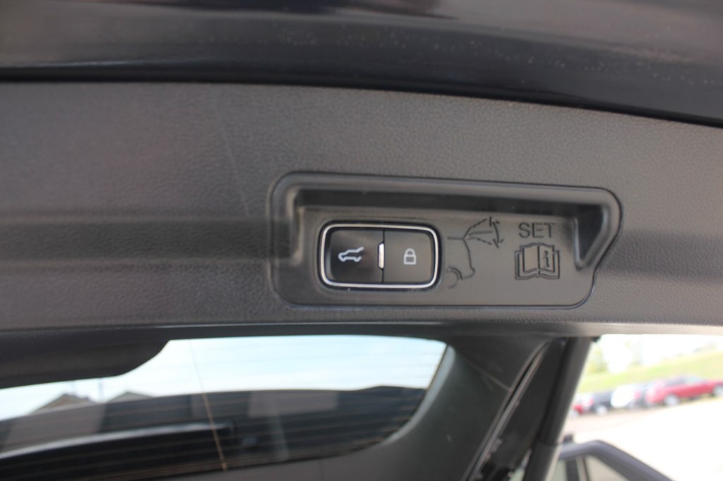 2021 Ford Explorer Image 46