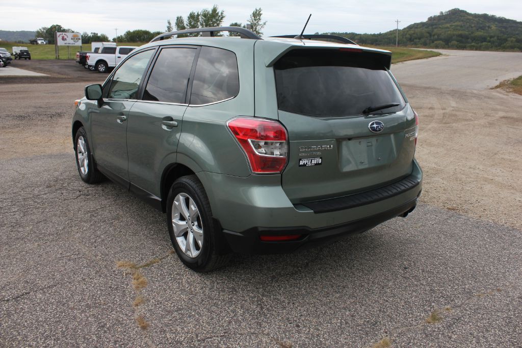 2015 Subaru Forester Image 8
