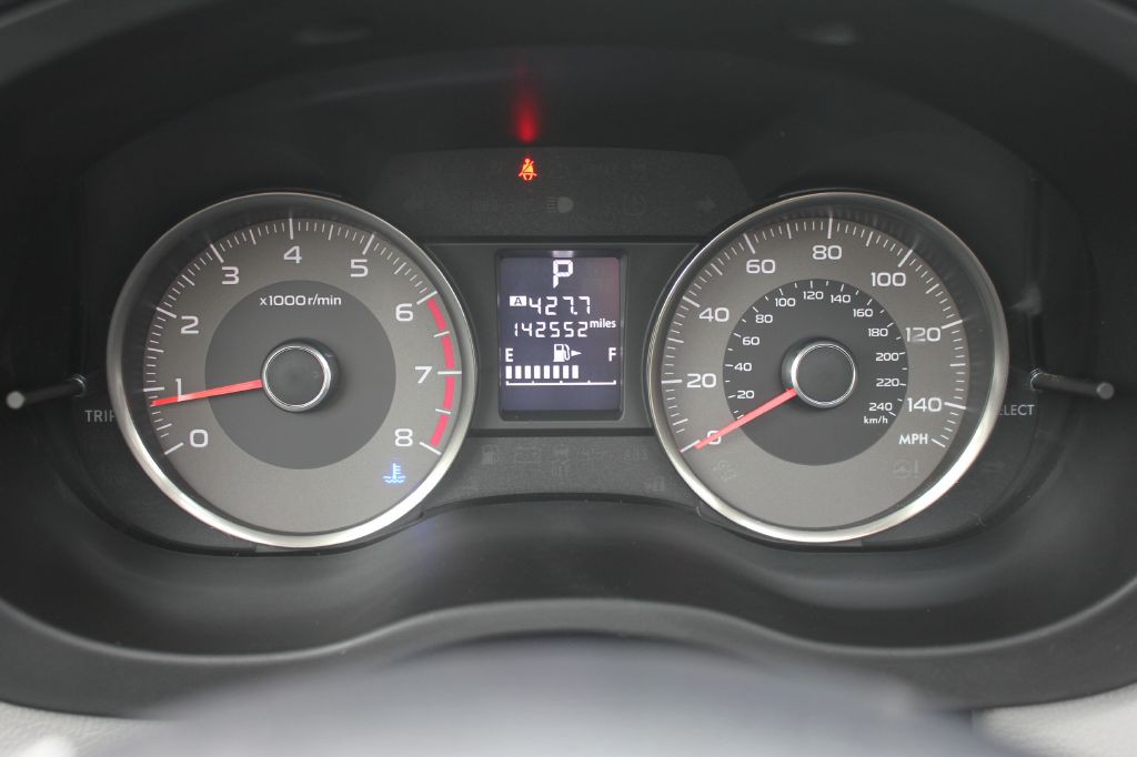 2015 Subaru Forester Image 12