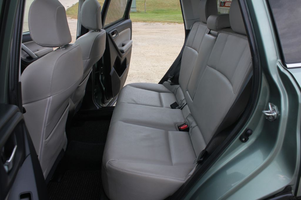 2015 Subaru Forester Image 41