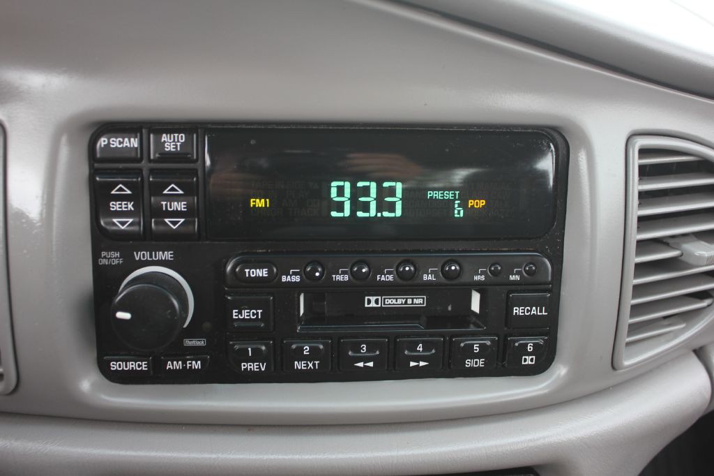 2000 Buick Century Image 17