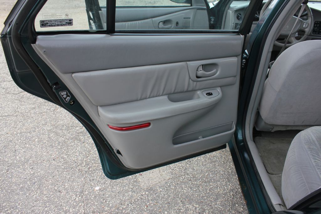 2000 Buick Century Image 33