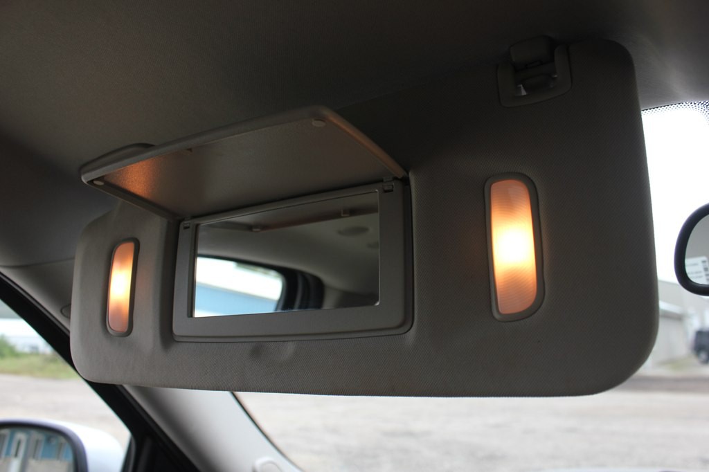 2014 GMC Yukon Image 2
