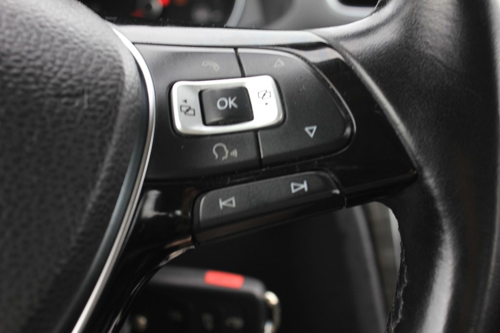 2016 Volkswagen Passat Image 15