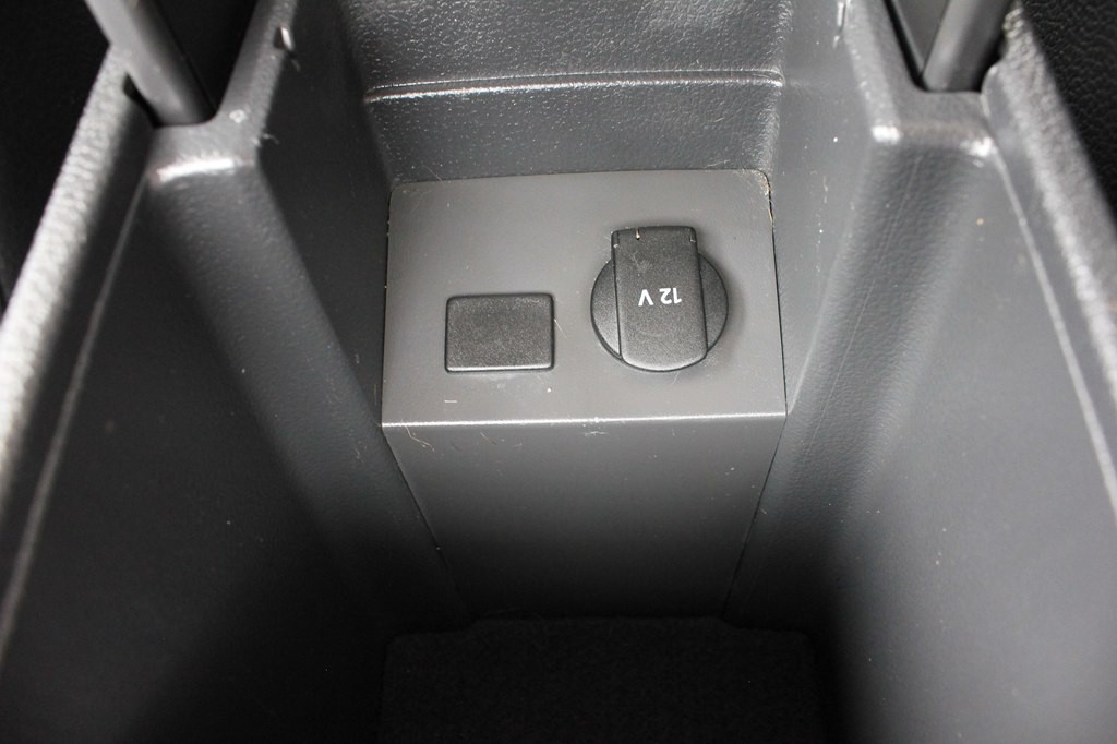 2016 Volkswagen Passat Image 21