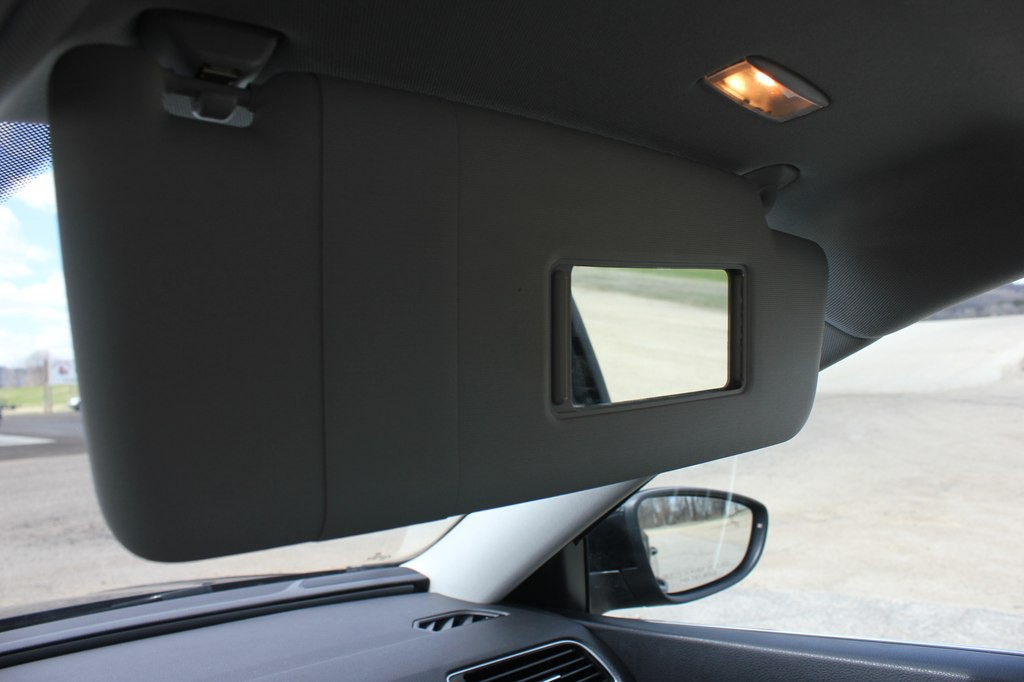2016 Volkswagen Passat Image 26