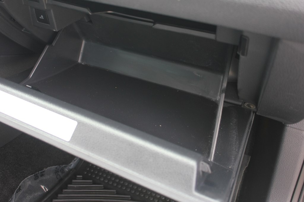 2016 Volkswagen Passat Image 36