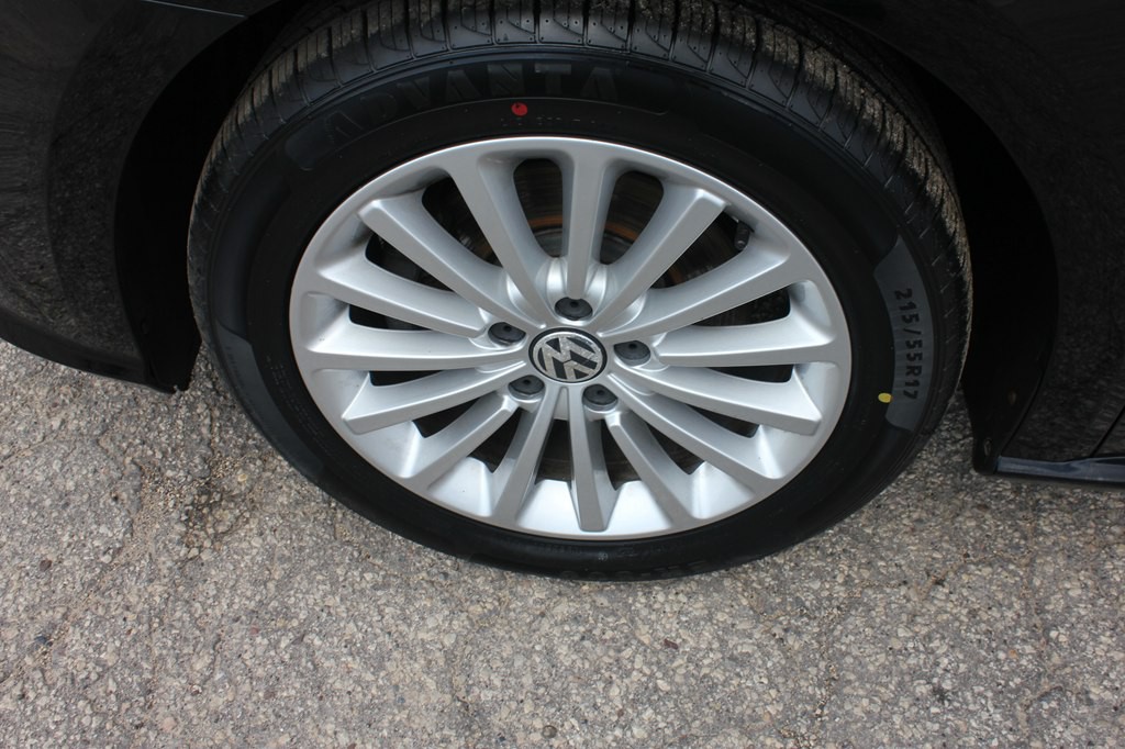 2016 Volkswagen Passat Image 57