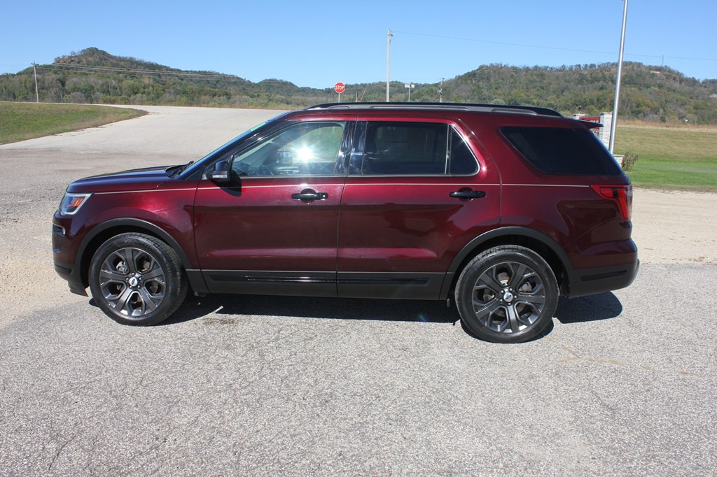 2018 Ford Explorer Image 9