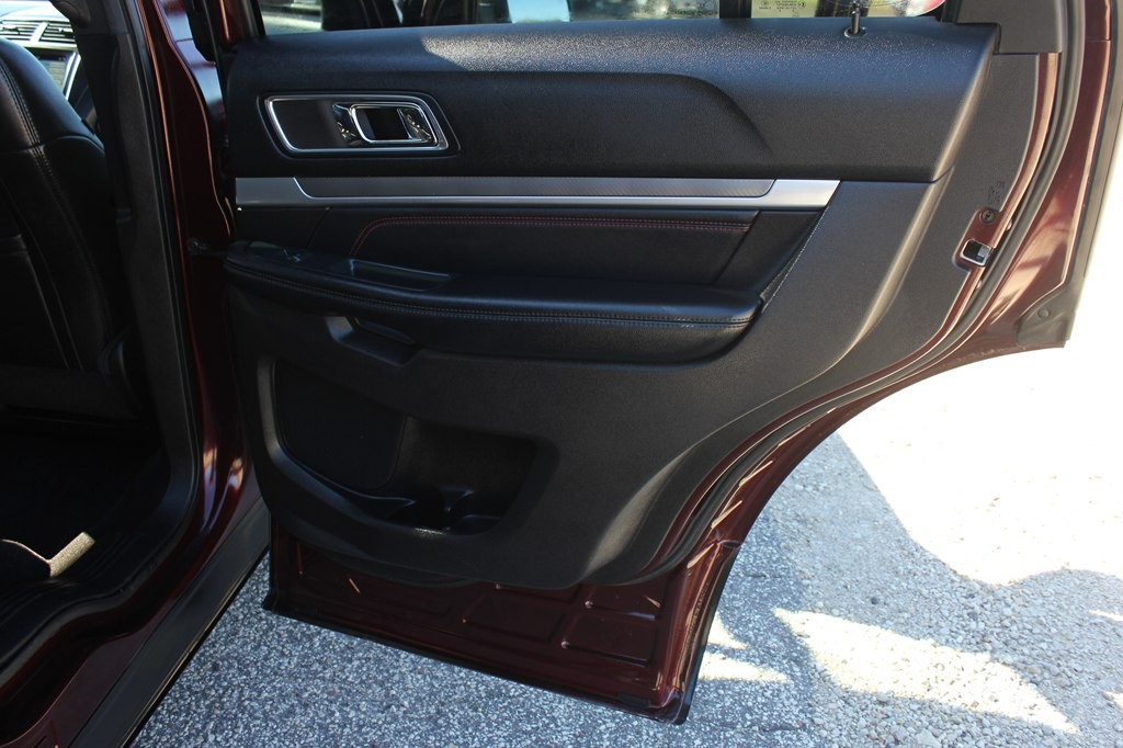 2018 Ford Explorer Image 37