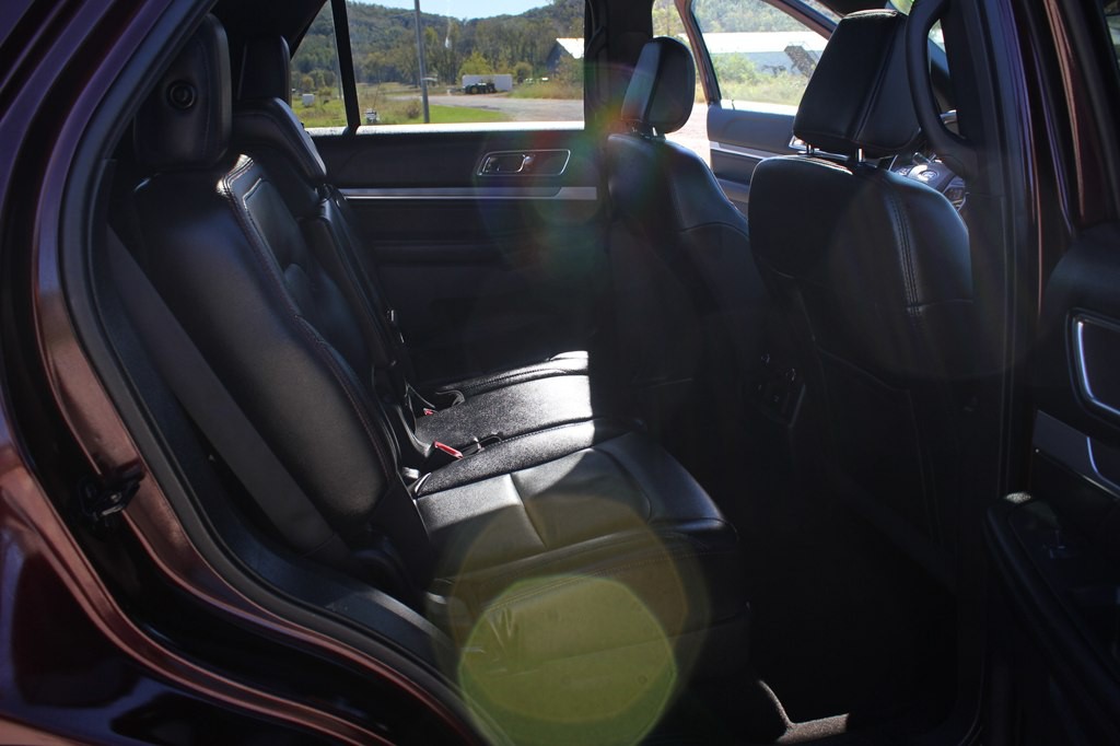 2018 Ford Explorer Image 38