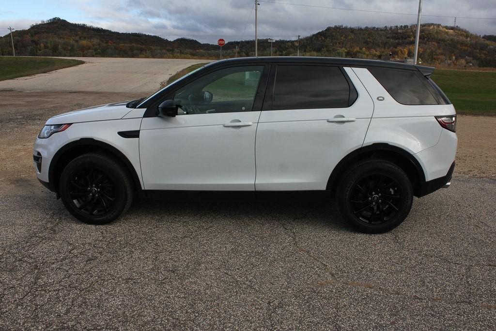 2016 Land Rover Discovery Sport Image 9