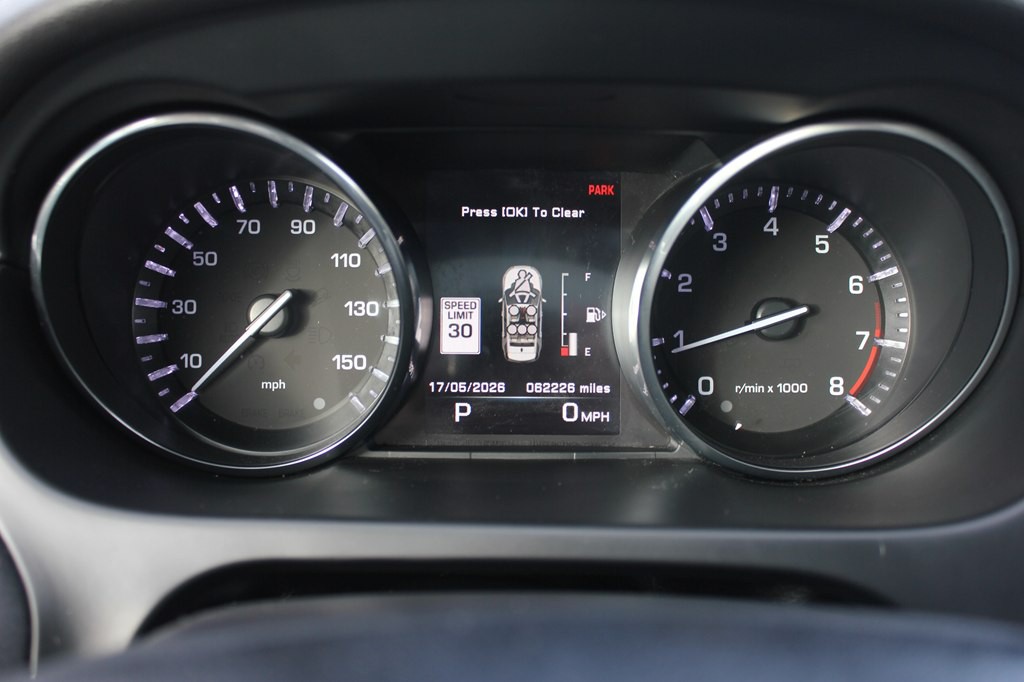 2016 Land Rover Discovery Sport Image 12