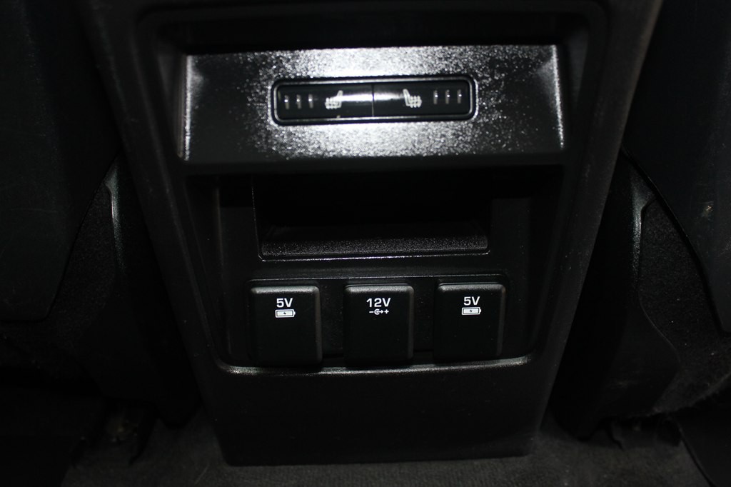 2016 Land Rover Discovery Sport Image 38