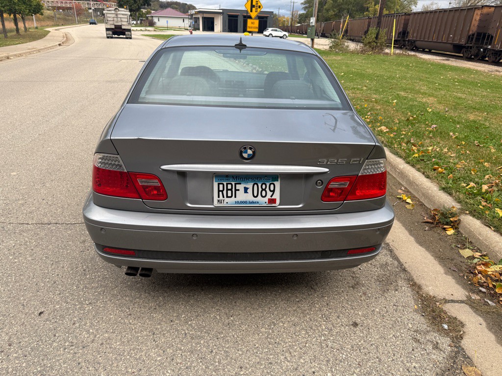 2005 BMW 3 Series Image 7