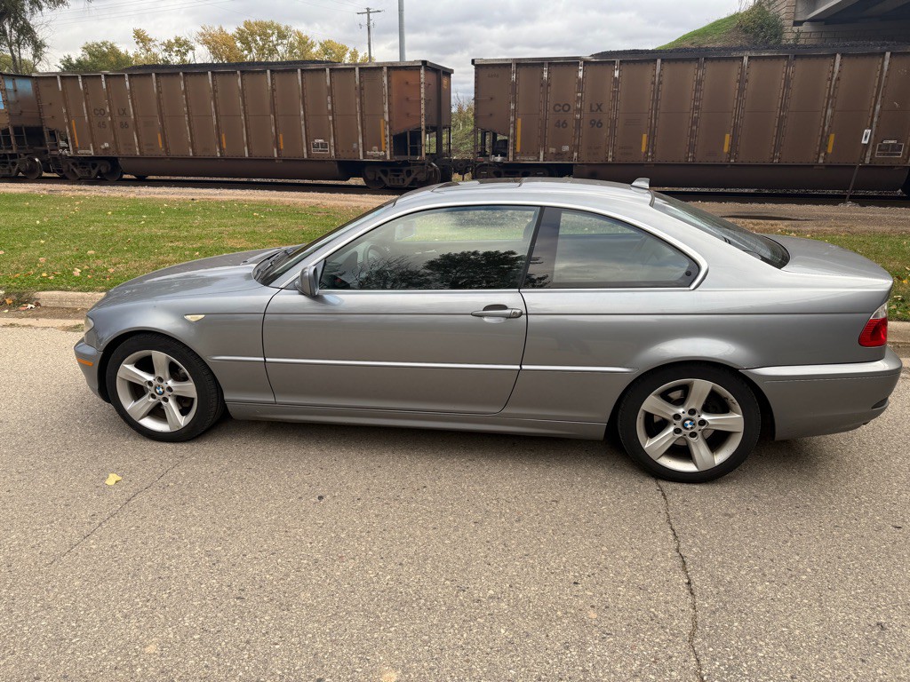 2005 BMW 3 Series Image 9