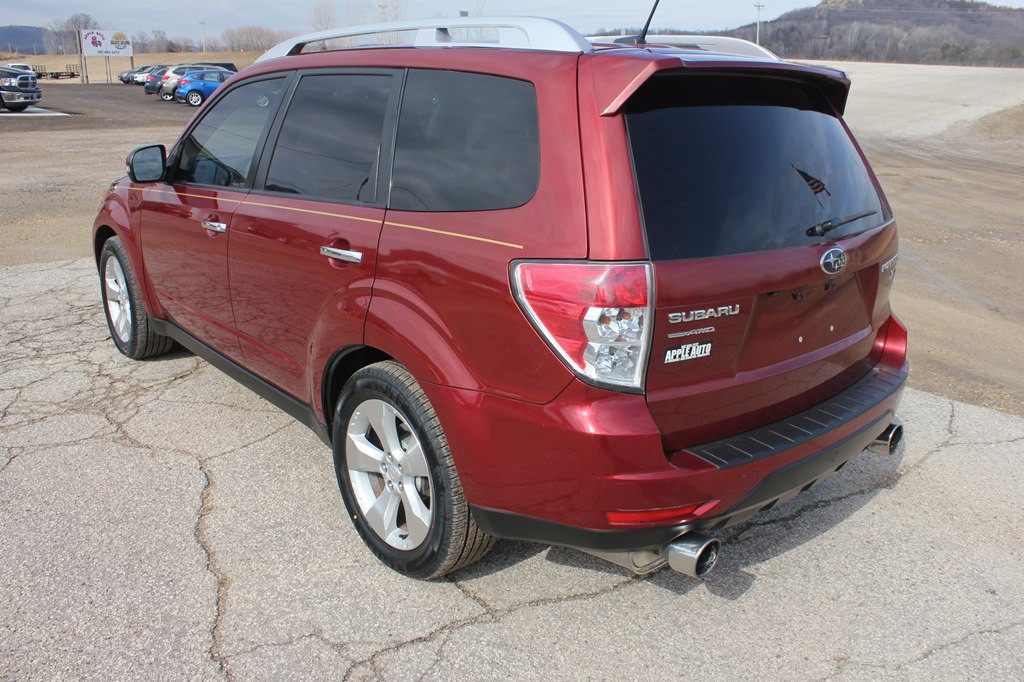 2011 Subaru Forester Image 8