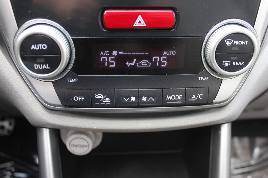 2011 Subaru Forester Image 19