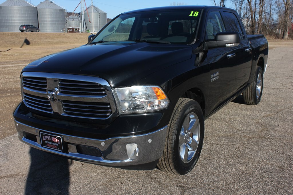 2018 RAM 1500 Image 2