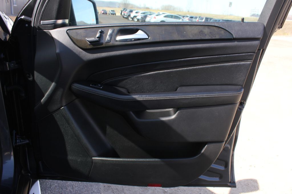 2015 Mercedes-Benz M-Class Image 37