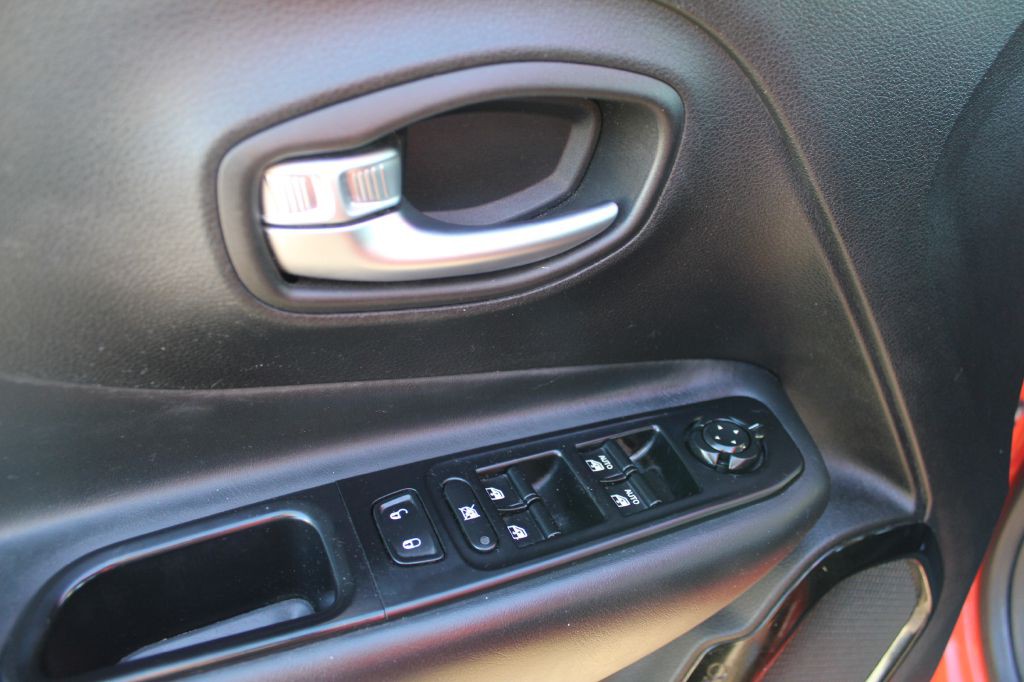 2018 Jeep Renegade Image 28