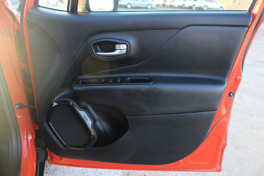 2018 Jeep Renegade Image 34