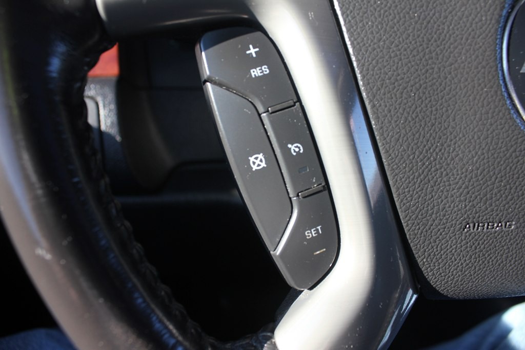 2011 Chevrolet Suburban Image 13