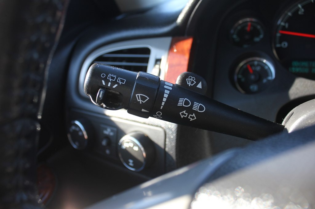 2011 Chevrolet Suburban Image 15