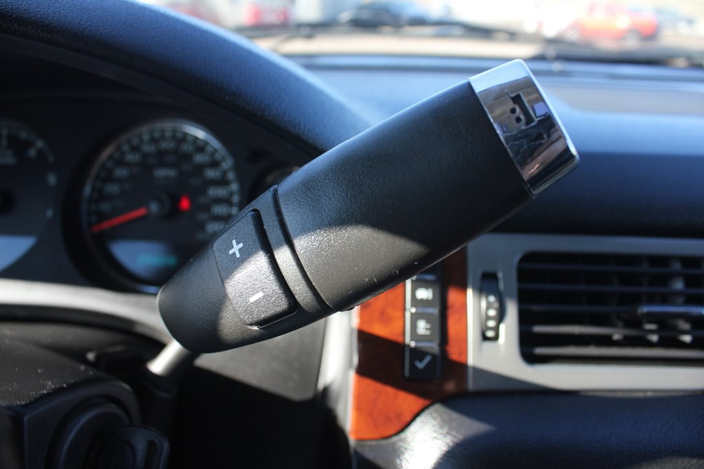 2011 Chevrolet Suburban Image 16