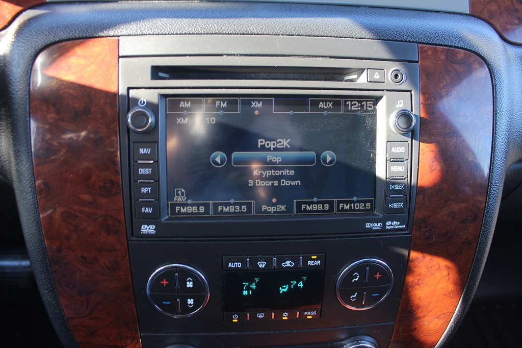 2011 Chevrolet Suburban Image 20