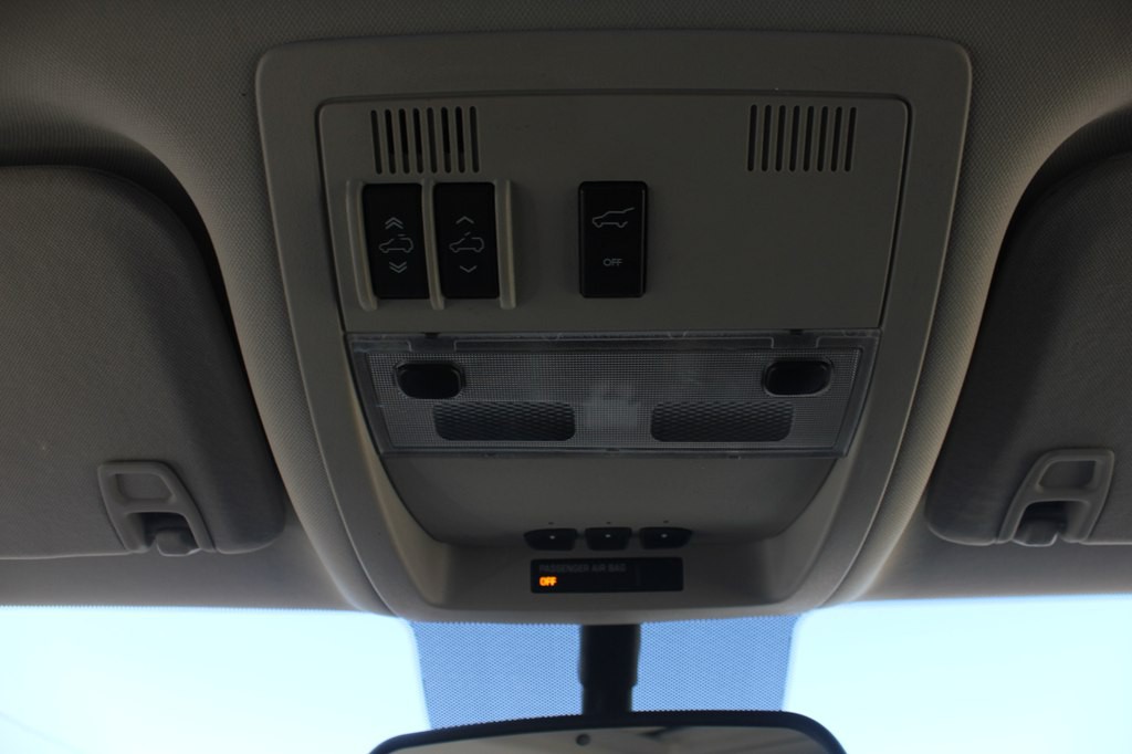 2011 Chevrolet Suburban Image 26