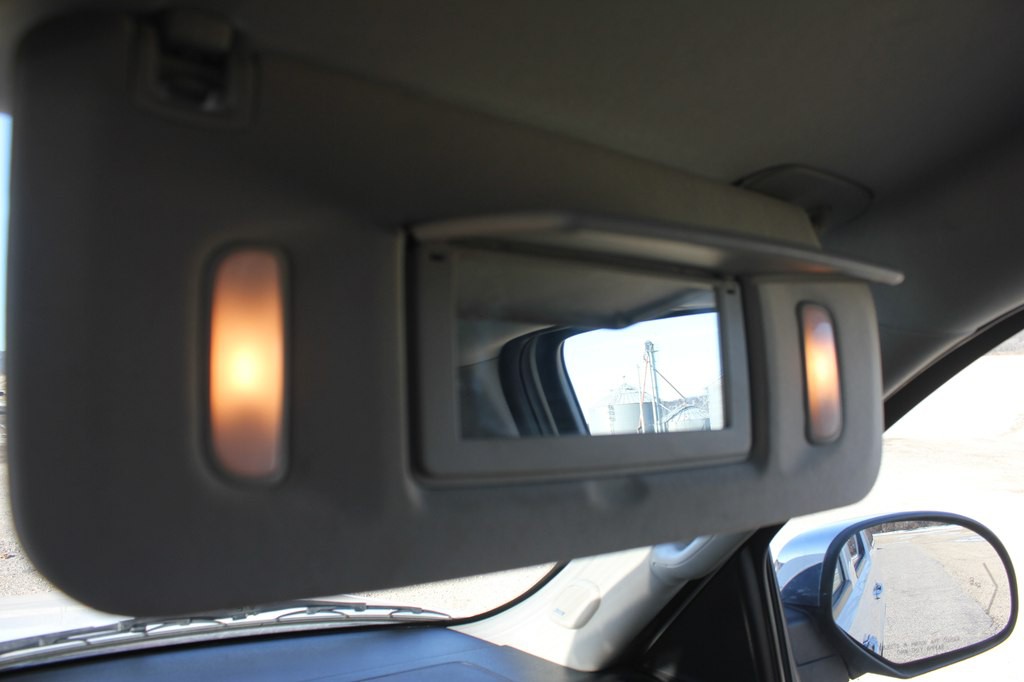 2011 Chevrolet Suburban Image 27