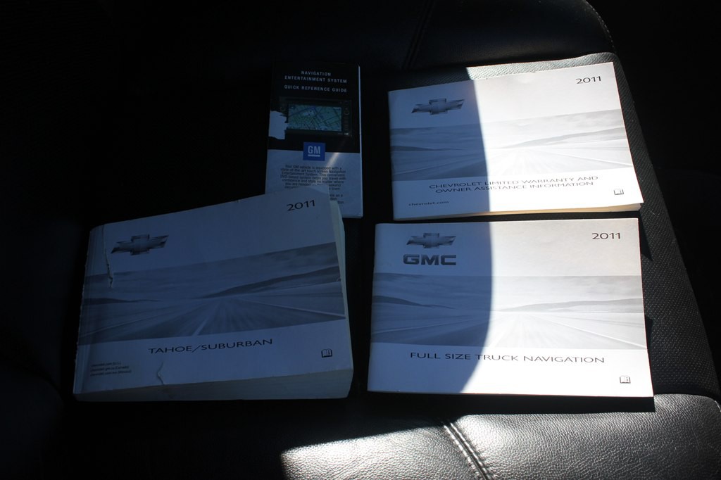 2011 Chevrolet Suburban Image 36