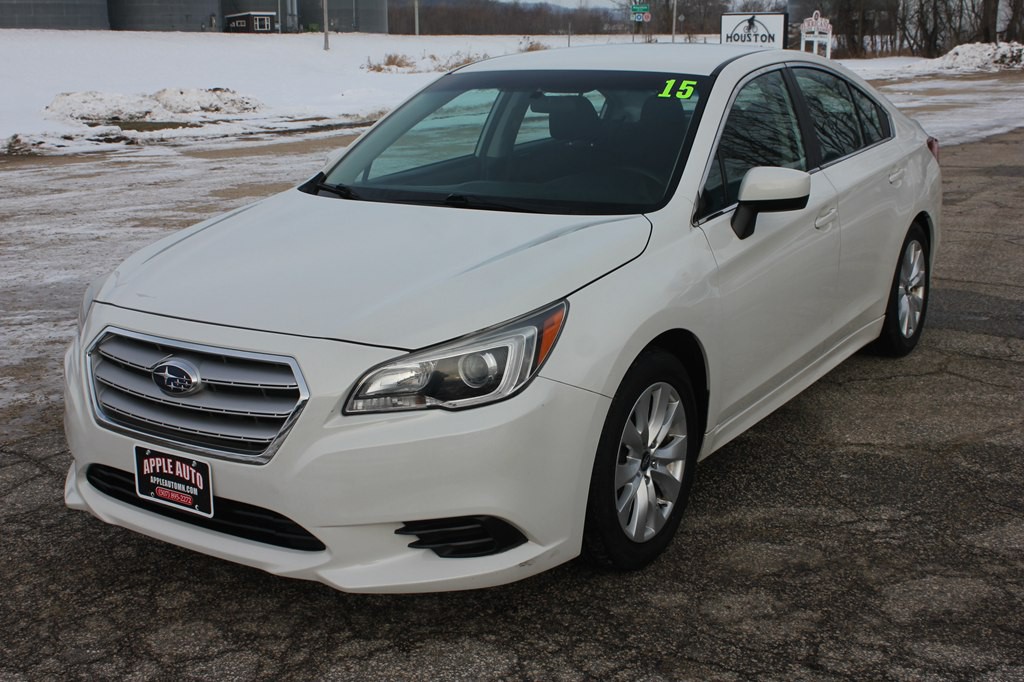 2015 Subaru Legacy Image 2