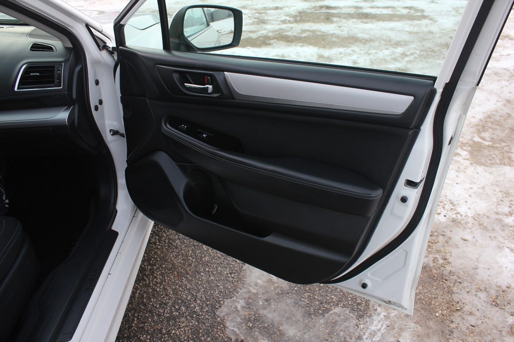 2015 Subaru Legacy Image 32