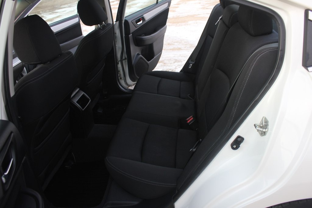 2015 Subaru Legacy Image 39