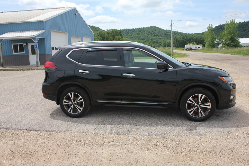 2017 Nissan Rogue Image 5