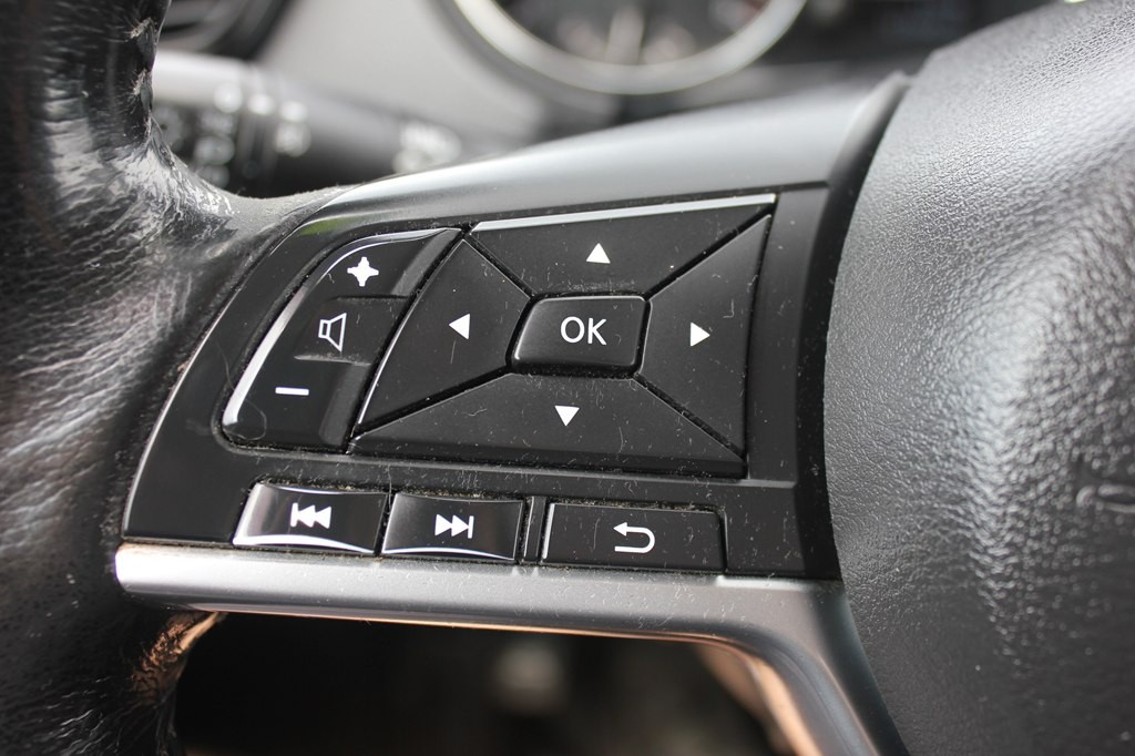 2017 Nissan Rogue Image 13