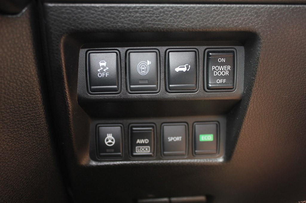 2017 Nissan Rogue Image 17