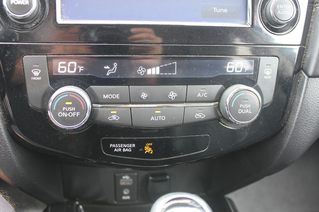 2017 Nissan Rogue Image 19