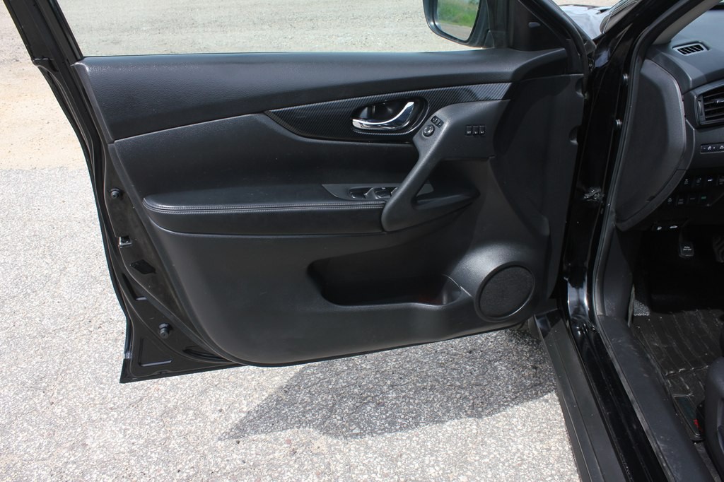 2017 Nissan Rogue Image 28