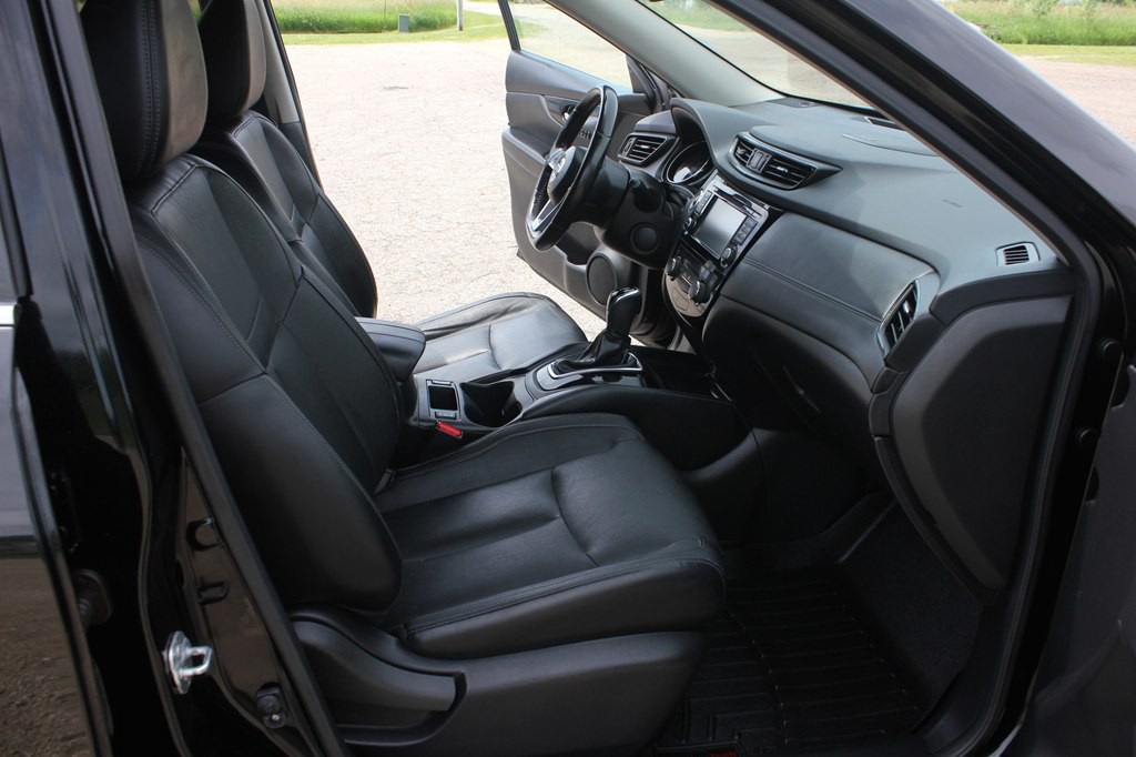 2017 Nissan Rogue Image 33