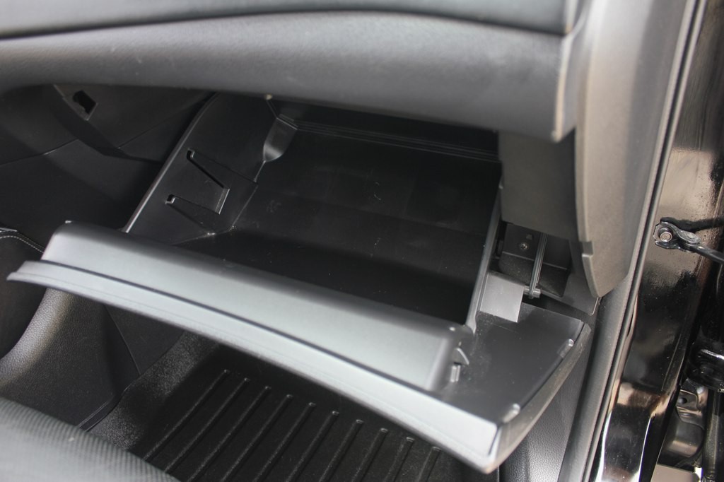 2017 Nissan Rogue Image 35