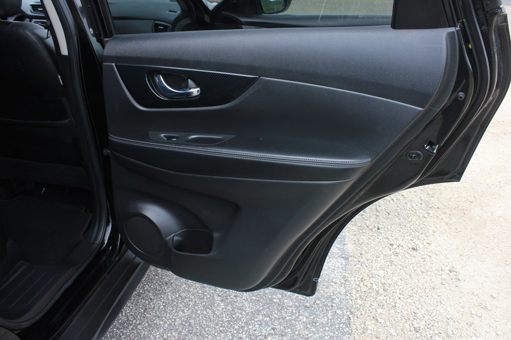 2017 Nissan Rogue Image 36