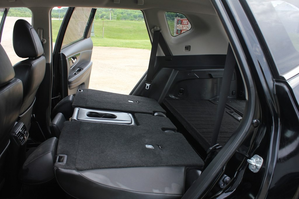 2017 Nissan Rogue Image 40