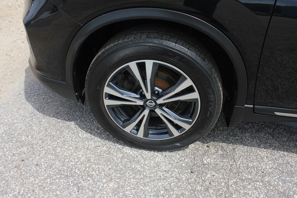 2017 Nissan Rogue Image 56