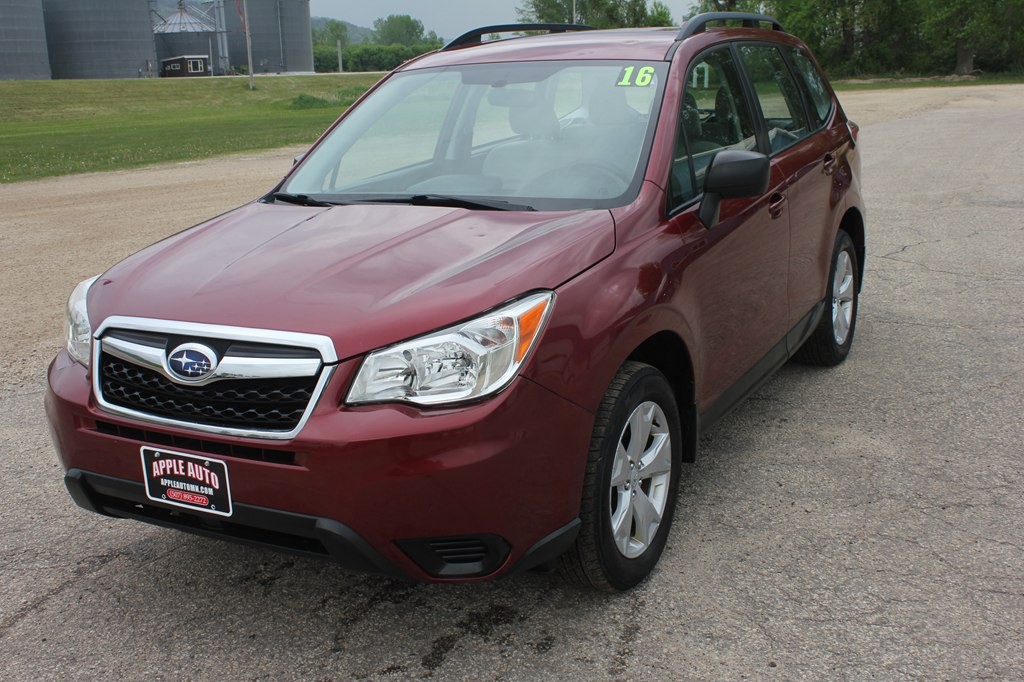 2016 Subaru Forester Image 2